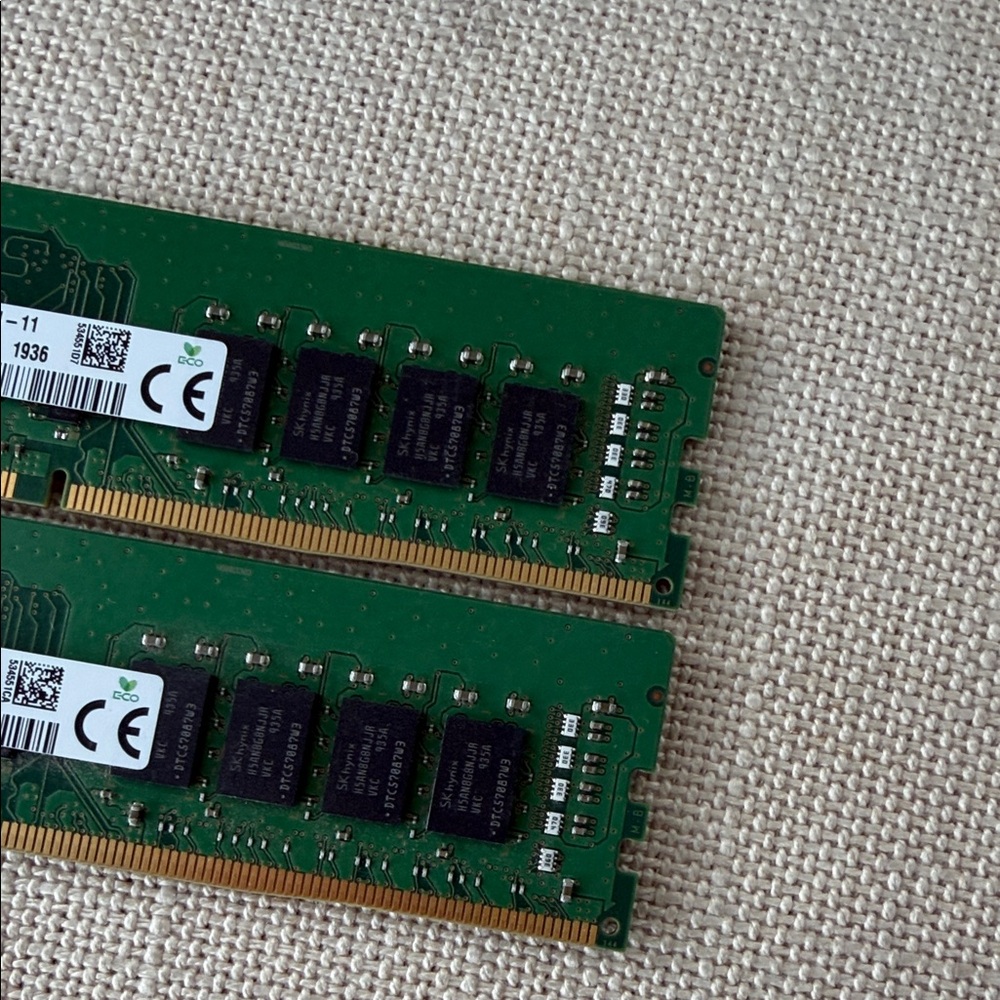 32GB DDR4 2666MHz Desktop RAM Module - Green (2 x 16GB) - Picture 3 of 7